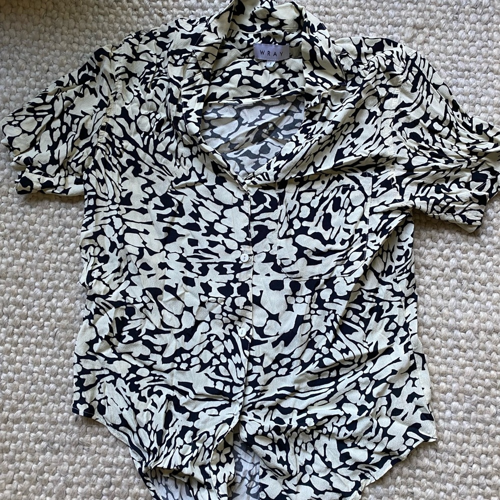 Wray NYC short sleeve blouse